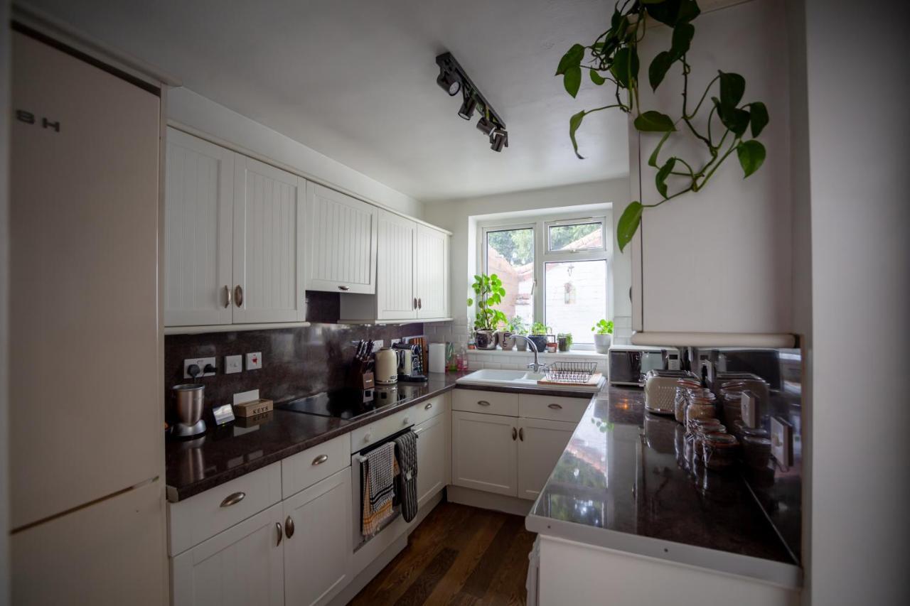Hereford City - St Owens Terrace - Comfortable & Spacious Well Presented Three Storey House, Perfect For A Weekend Away & Exploring The City On Foot - Hosted By Rentmyhouse Εξωτερικό φωτογραφία