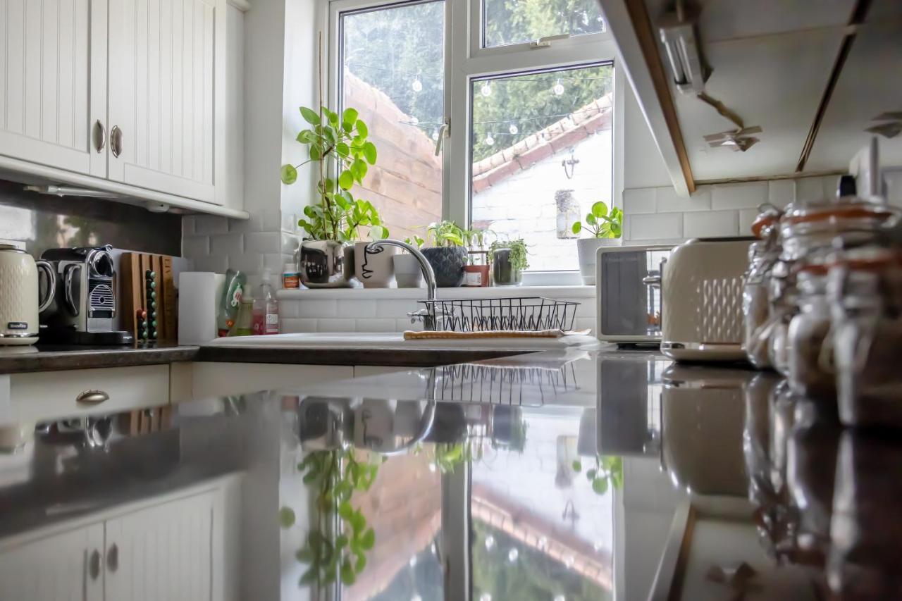 Hereford City - St Owens Terrace - Comfortable & Spacious Well Presented Three Storey House, Perfect For A Weekend Away & Exploring The City On Foot - Hosted By Rentmyhouse Εξωτερικό φωτογραφία