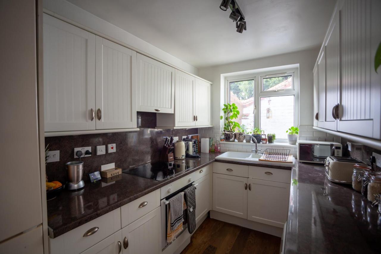 Hereford City - St Owens Terrace - Comfortable & Spacious Well Presented Three Storey House, Perfect For A Weekend Away & Exploring The City On Foot - Hosted By Rentmyhouse Εξωτερικό φωτογραφία